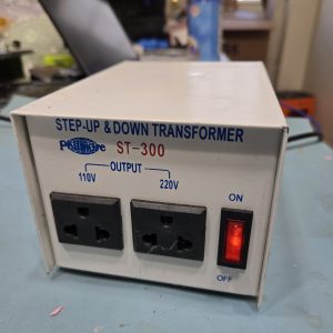 Philmore ST-300 step up and down transformer